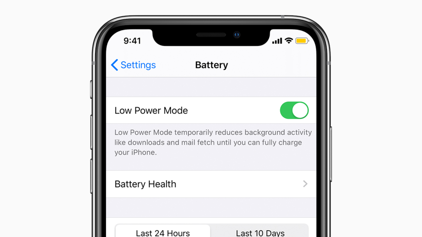 Pengguna iPhone mengaktifkan Low Power Mode dan mengatur penggunaan aplikasi di Settings untuk mengatasi baterai boros.