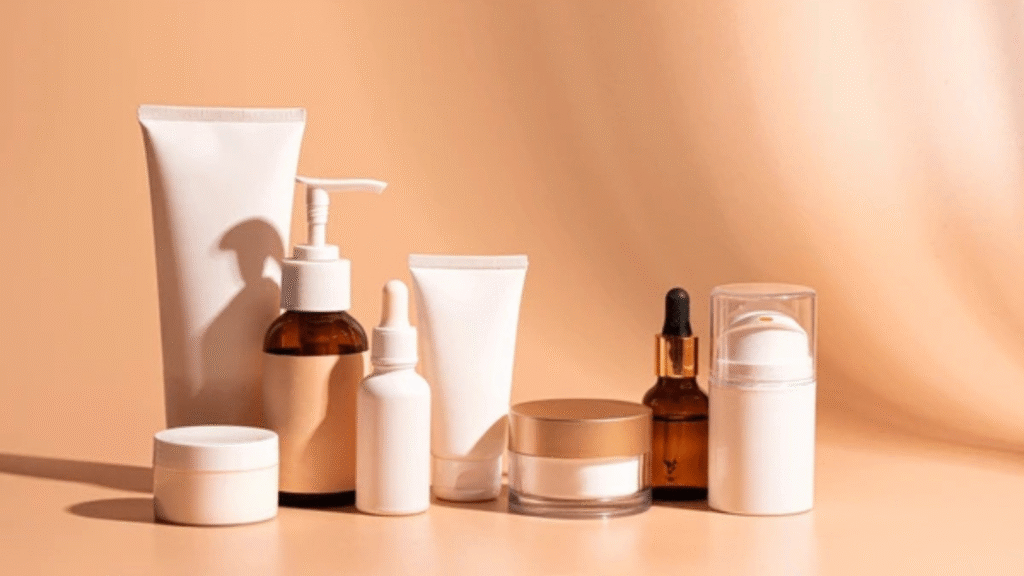 Produk skincare terbaik untuk pria dengan kulit berminyak dan berjerawat – rekomendasi face wash, toner, serum, dan moisturizer khusus kulit pria 2025.