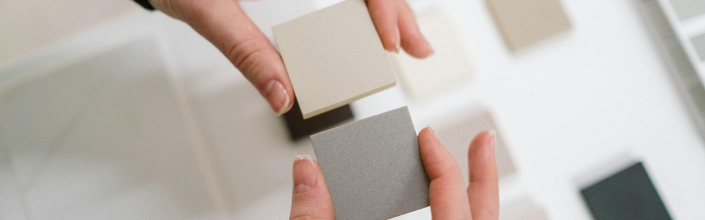 Perbandingan produk dan layanan lengkap dengan perbedaan kunci, kelebihan, dan kekurangan untuk membantu memilih opsi terbaik